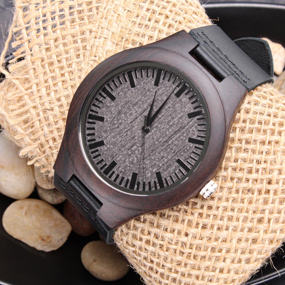 Japanese Quartz Sandalwood Men's Watch - Leather Band