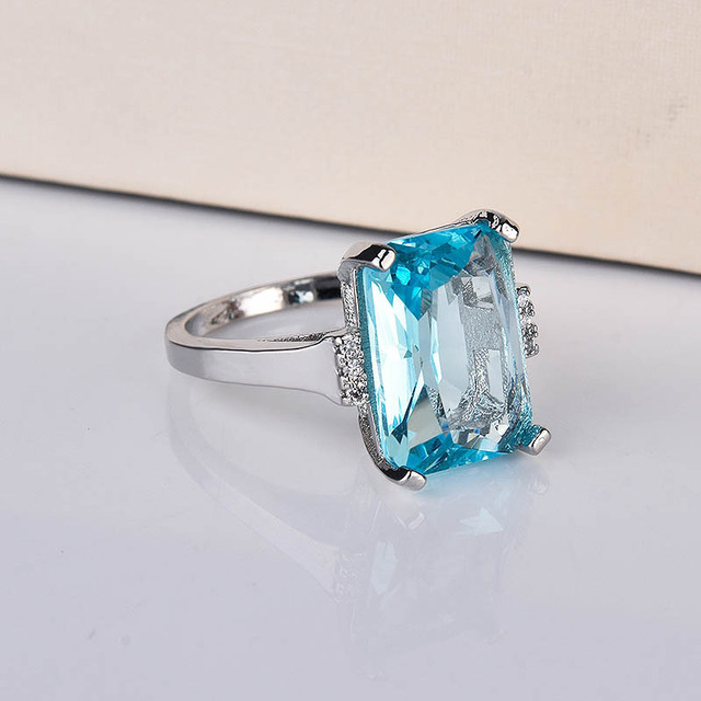 Aqua Blu Crystal Cocktail Party Ring