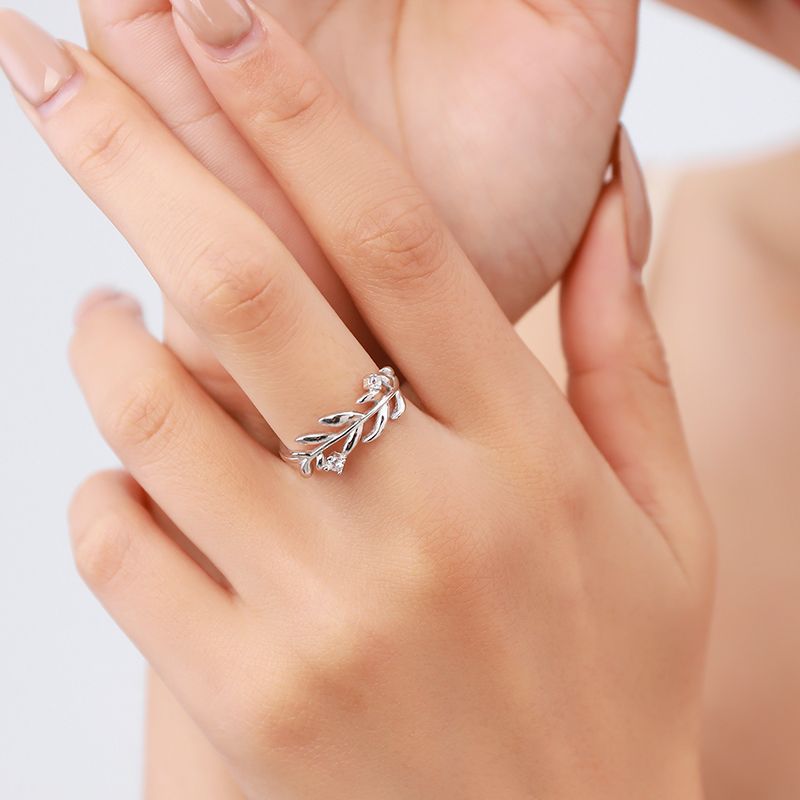 Fashion Micro Zirconia Silver Leaf Ring